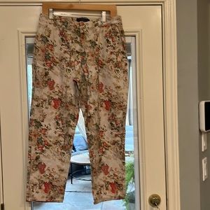 Ankle length floral pant